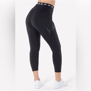 Yitty Major Label Shaping High Waist
Logo Leggings medium